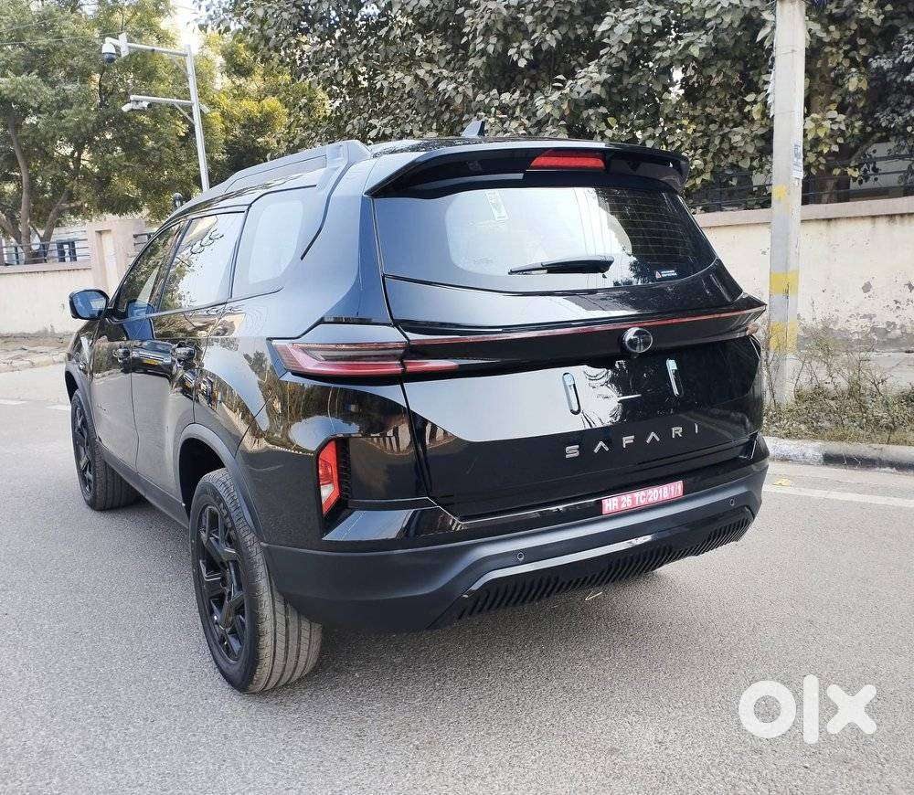 Tata Safari Accomplished X Plus 7 Str Dark Edition At, 2025, Diesel