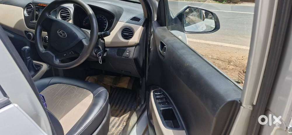 Hyundai Grand I10 Sportz Dual Tone 1.2 Vtvt, 2018, Petrol