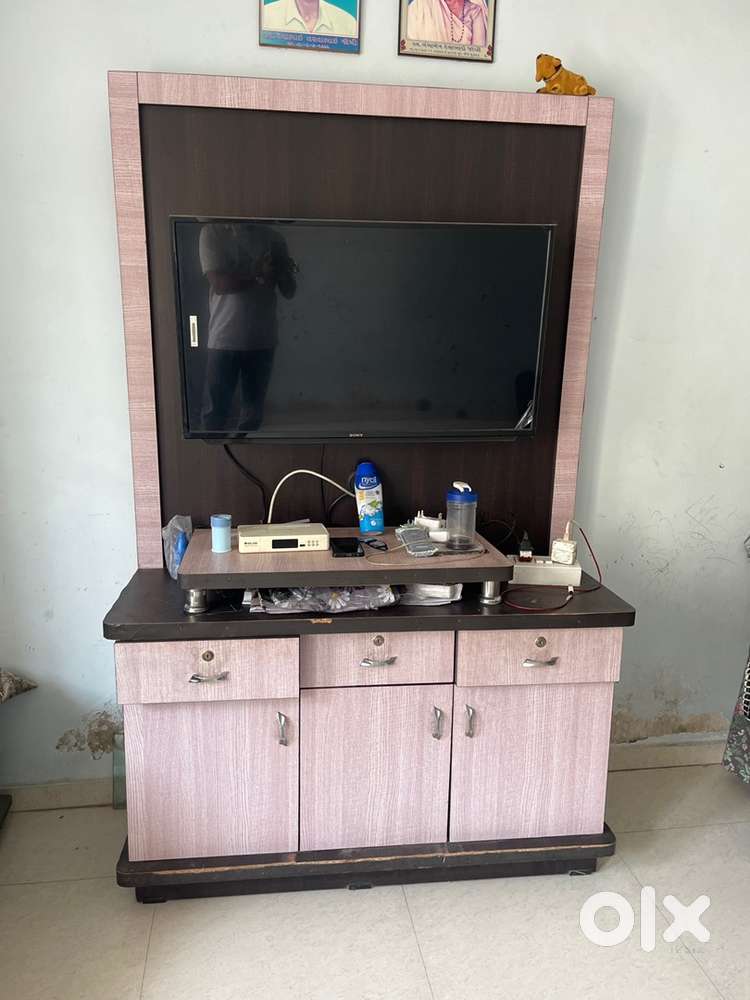 TV unit for main hall
