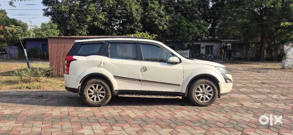Xuv500 W10 2015 December Ki Gadi H Fresh Condisn Me
