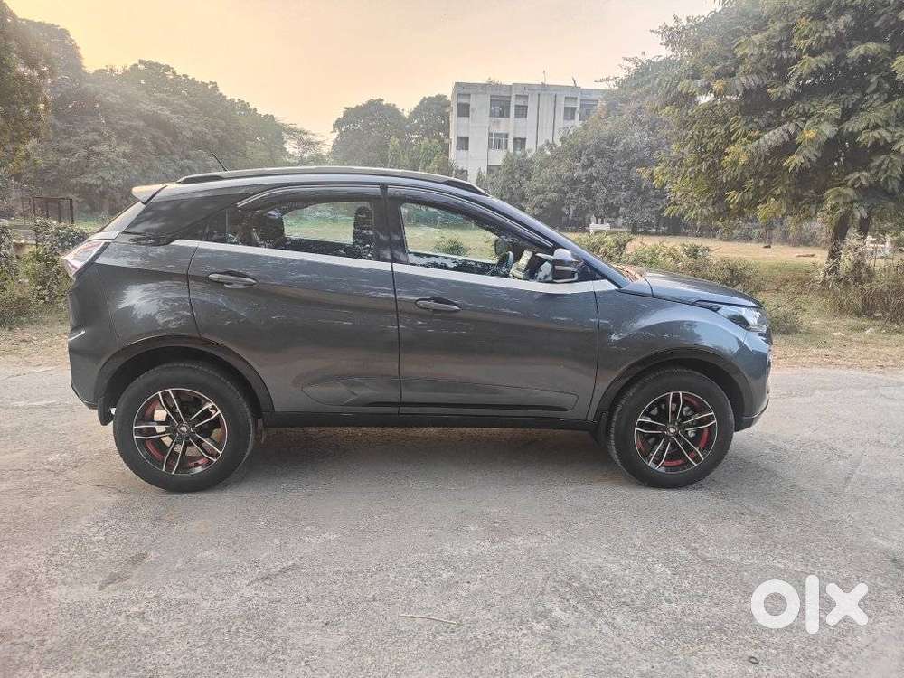 Tata Nexon 1.2 Revotron Xma Amt (s), 2020, Petrol