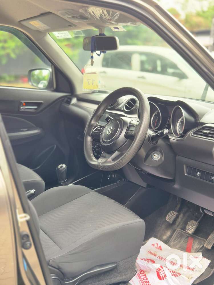 Maruti Suzuki Swift Vxi Optional, 2022, Petrol