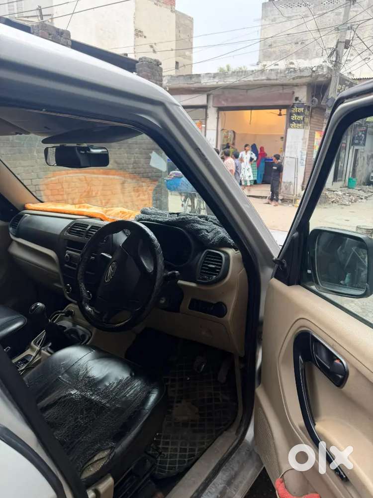 Mahindra Tuv 300 1.5 2015