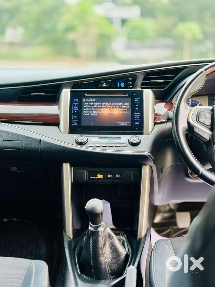 Toyota Innova Crysta 2.4 V 7 Str, 2017, Diesel