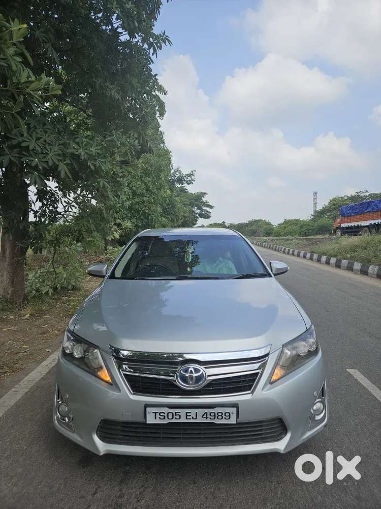 Toyota Camry Hybrid 2015