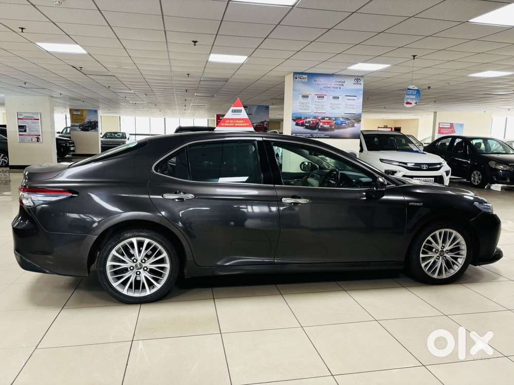 Toyota Camry Hybrid, 2019, Cng & Hybrids