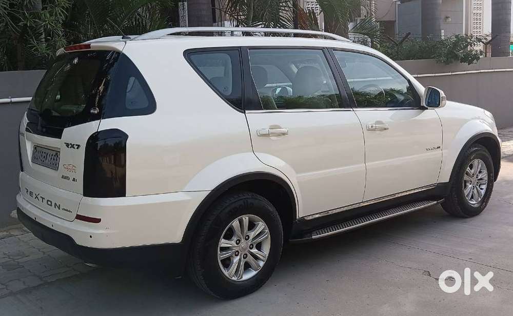 Mahindra Rexton, 2014, Diesel
