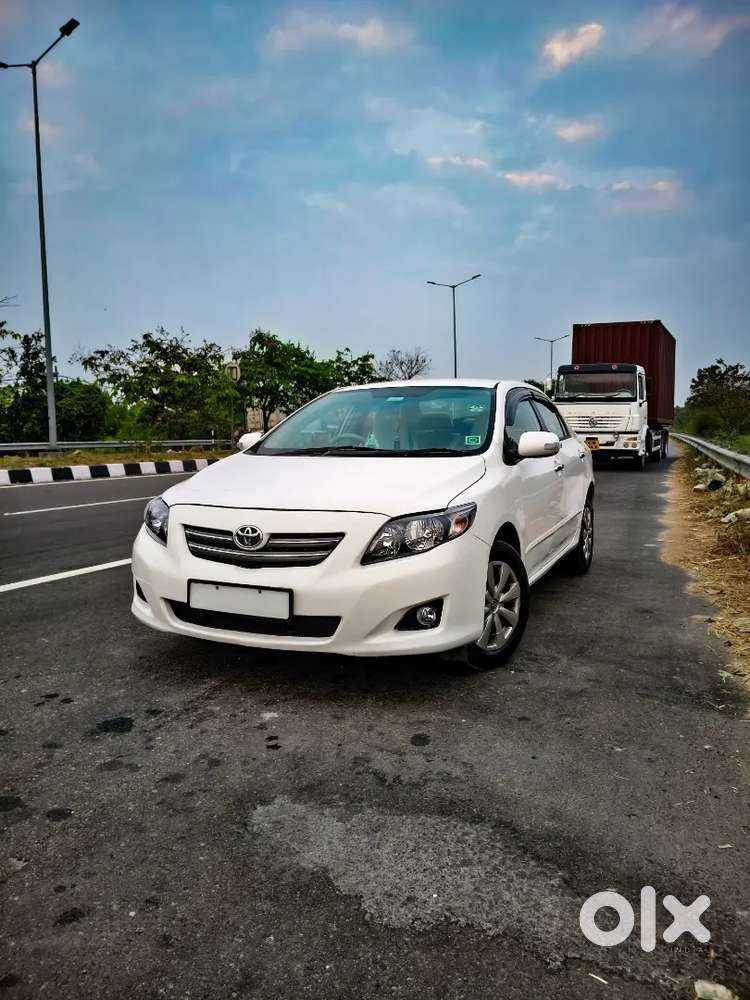 Toyota Corolla Altis 2011