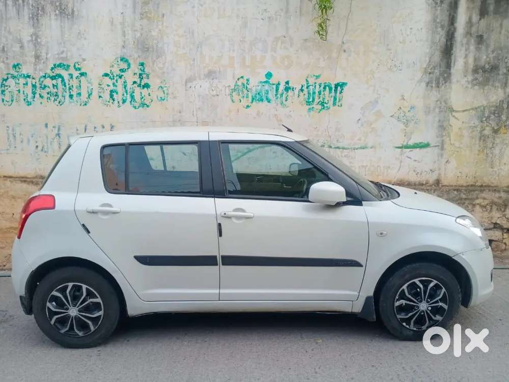 Maruti Suzuki Swift 2011 Diesel 113654 Km Driven