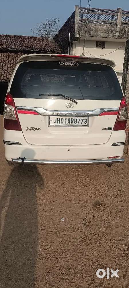 Toyota Innova Hycross 2012