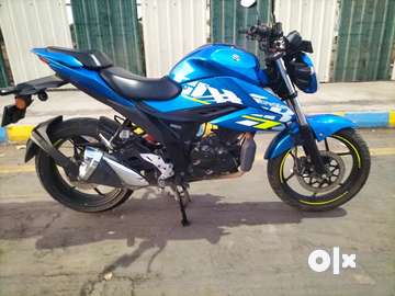 Gixxer bike deals blue colour