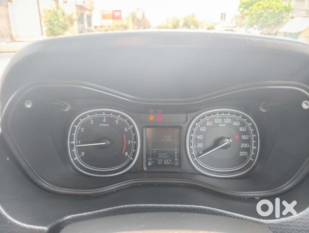 Maruti Suzuki Brezza 1.5 Zxi Plus Smart Hybrid Dual Tone, 2021, Petr..
