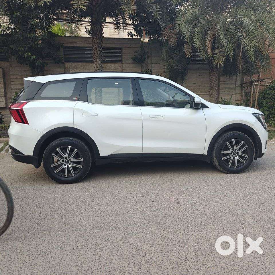Mahindra Xuv700 2.2 Ax 7 Diesel Mt Luxury Pack Str, 2022, Diesel
