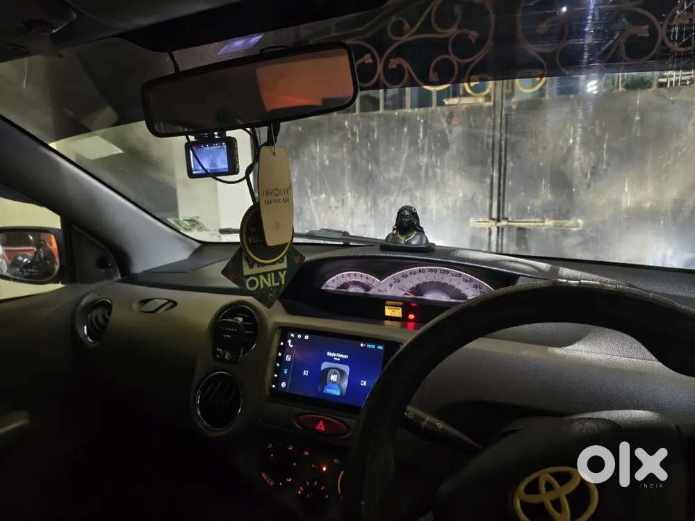 Toyota Etios [2011] Petrol