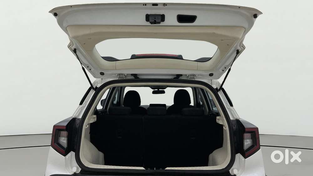 Mahindra Xuv 3xo Ax5 1.5 Diesel Autoshift Plus, 2024, Diesel