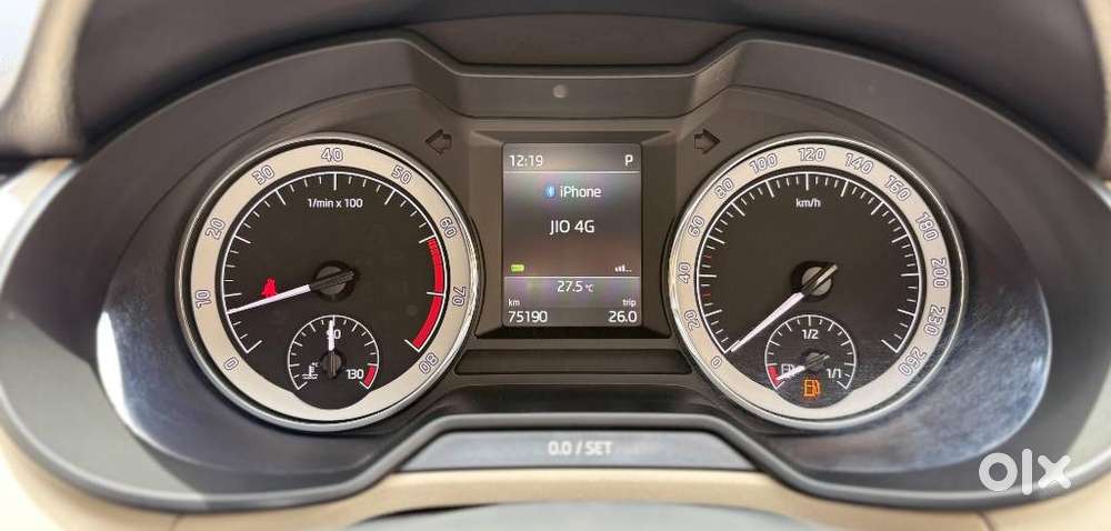 Skoda Octavia 1.8 Tsi At Style, 2018, Petrol