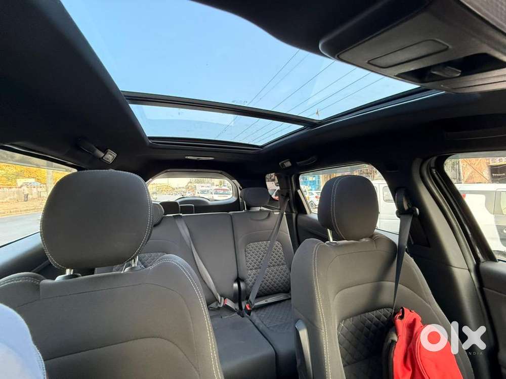 Tata Safari Pure Plus S Dark Editon 28 Dec 2024