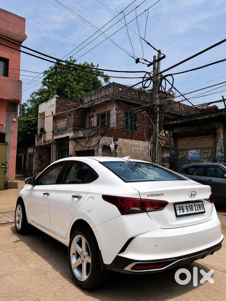 Hyundai Verna 1.5 Sx Petrol Mt, 2022, Petrol
