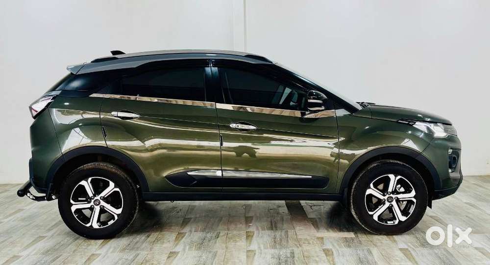 Tata Nexon 1.2 Revotron Xza Plus (l) Dual Tone, 2023, Petrol