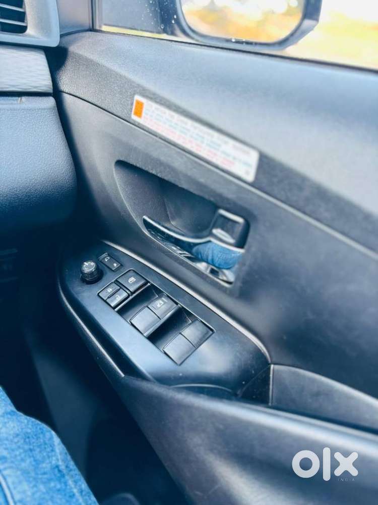 Toyota Innova Crysta 2.4 G Mt 7 Str, 2022, Diesel