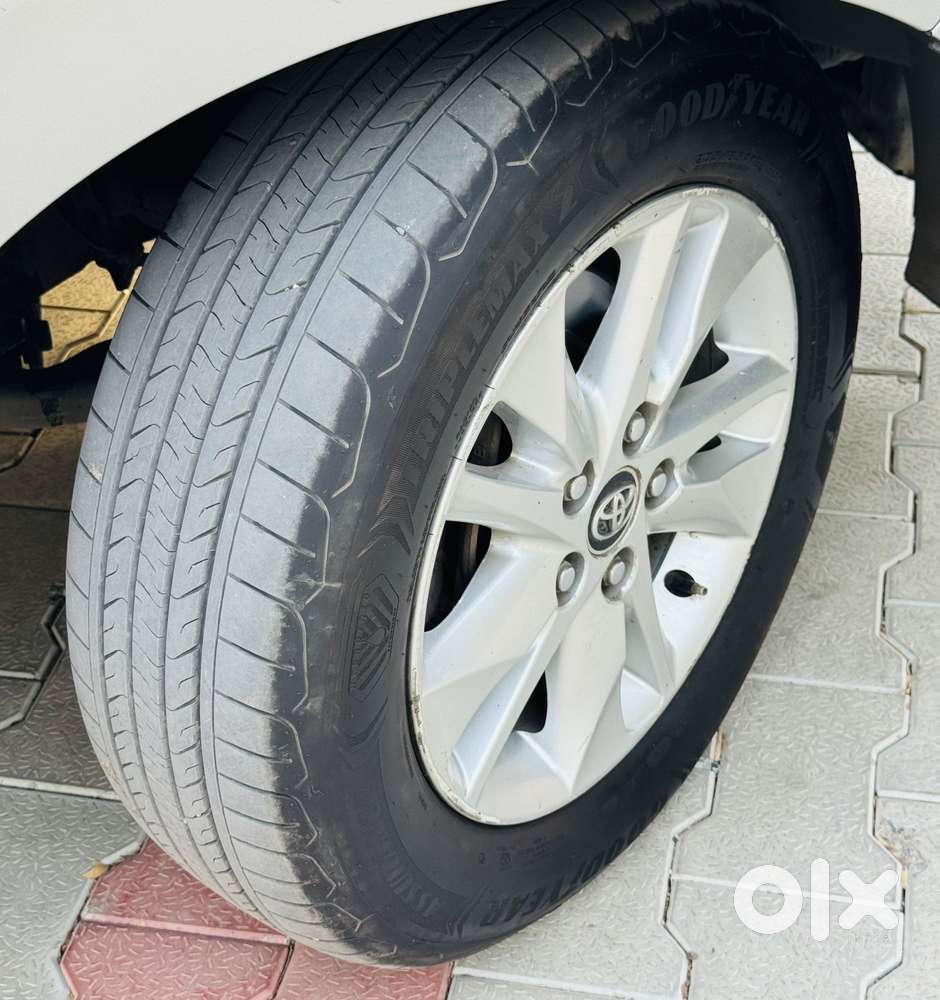 Toyota Innova Crysta 2.4 G Mt 7 Str, 2018, Diesel