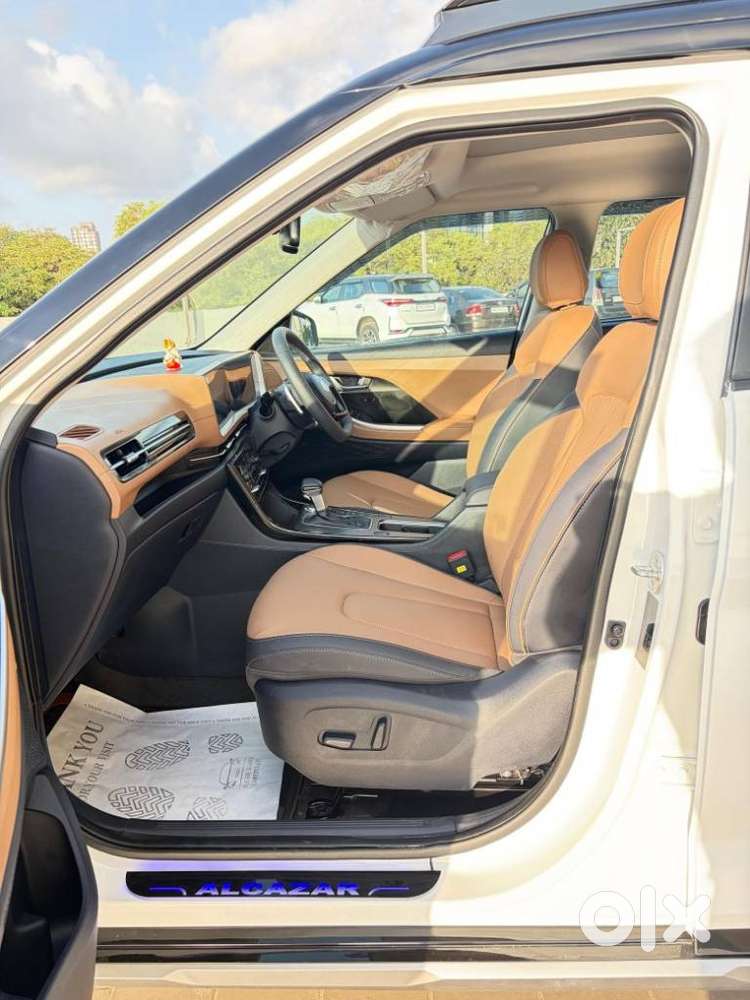 Hyundai Alcazar Signature (o) 6 Str 1.5 Petrol Dct, 2025, Petrol