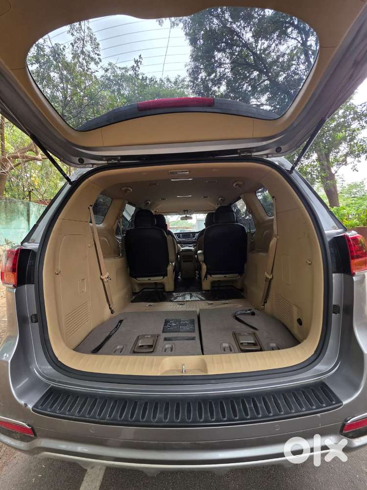 Kia Carnival Premium, 2020, Diesel