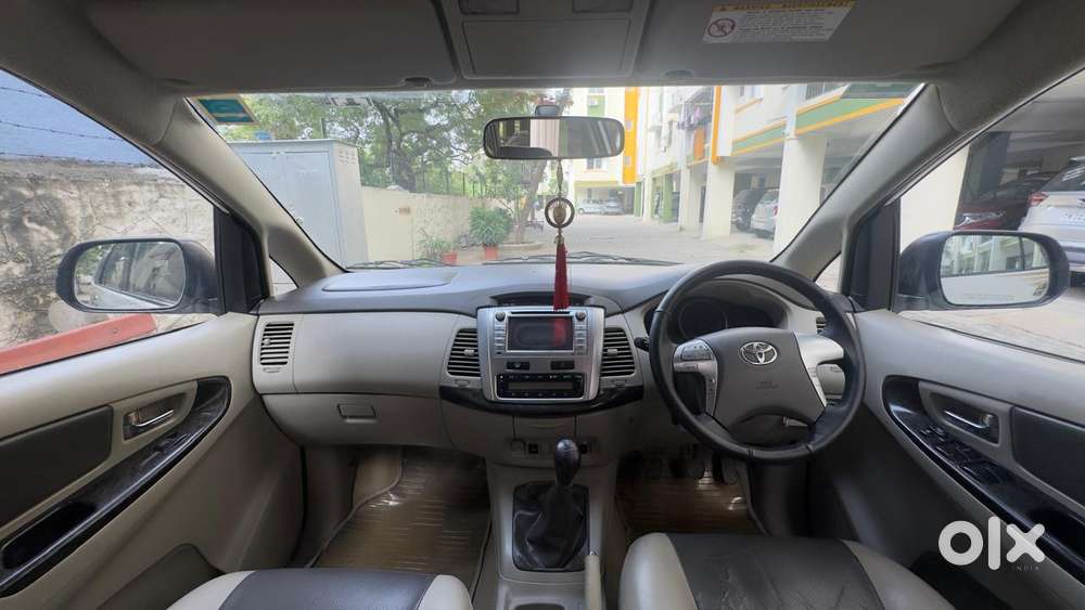 Toyota Innova 2.5 Zx Diesel 7 Seater Bsiii, 2014, Petrol