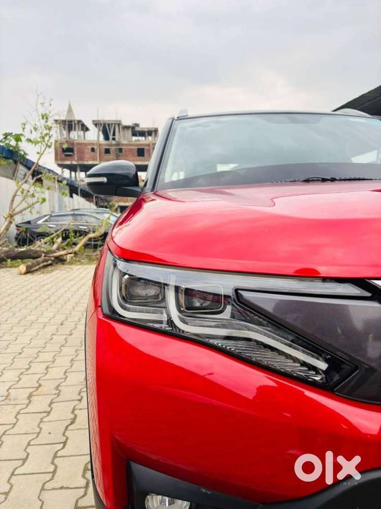 Maruti Suzuki Brezza 1.5 Zxi Smart Hybrid, 2024, Petrol
