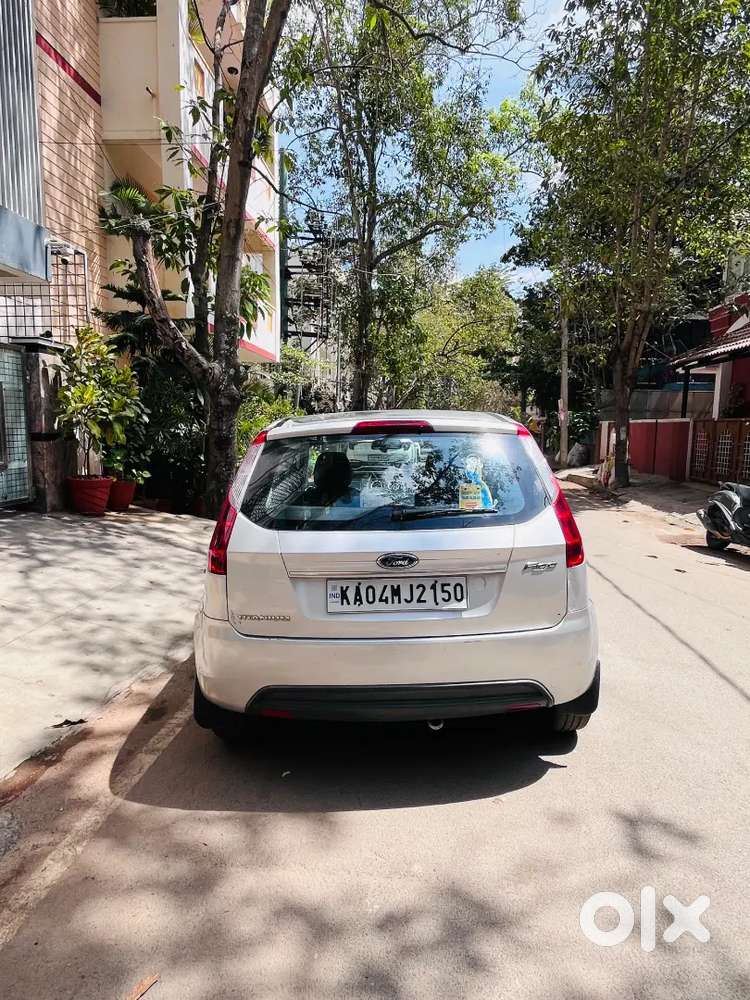 Ford Figo Petrol Manual 2011 Titanium