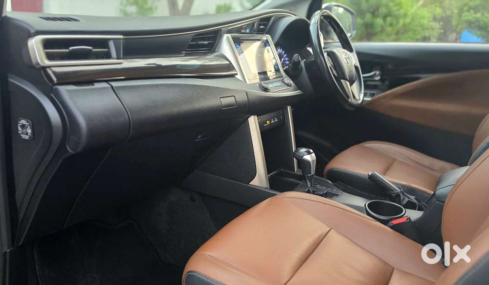 Toyota Innova Crysta [2020-ongoing] 2.4 Zx At 7 Str, 2019, Petrol