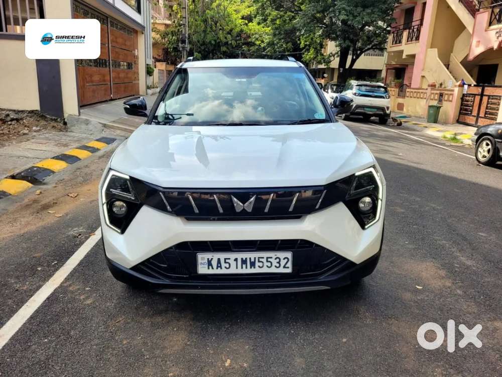 Mahindra Xuv 3xo Ax5 Pm Mt, 2024, Petrol
