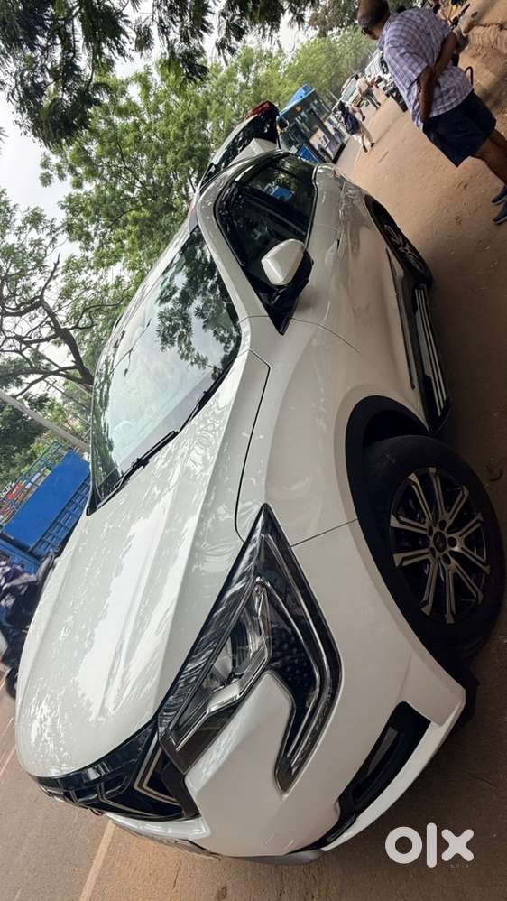 Mahindra Xuv700 Ax7  L Top End Diesel At 2022