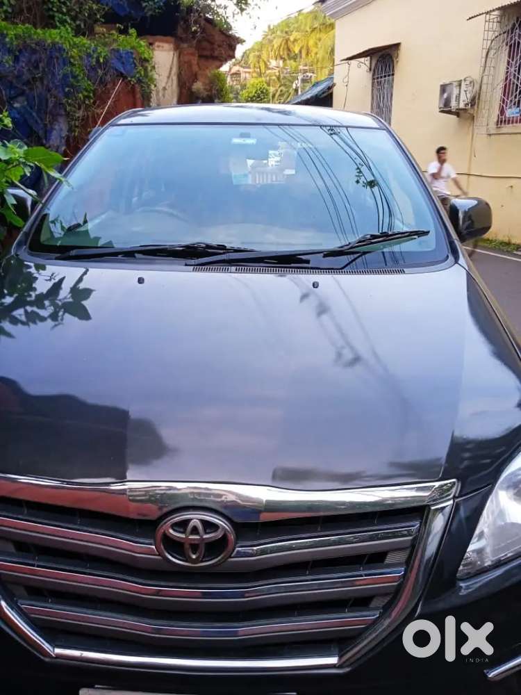Toyota Innova 2012