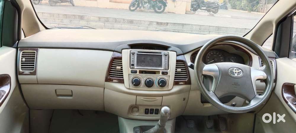 Toyota Innova 2.5 G (diesel) 7 Seater Bs Iv, 2014, Diesel