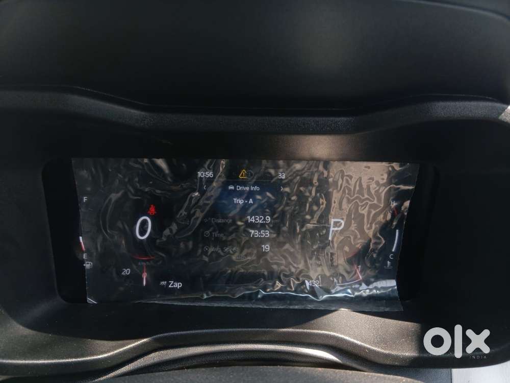 Mahindra Xuv 3xo Ax7l 1.2 Petrol At (pg), 2025, Petrol