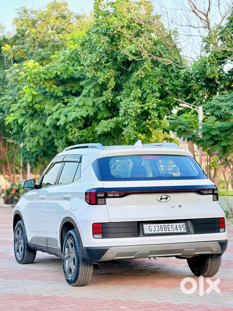 Hyundai Venue 1.2 S (o), 2023, Petrol
