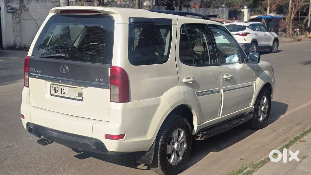 Tata Safari Storme, 2016, Diesel