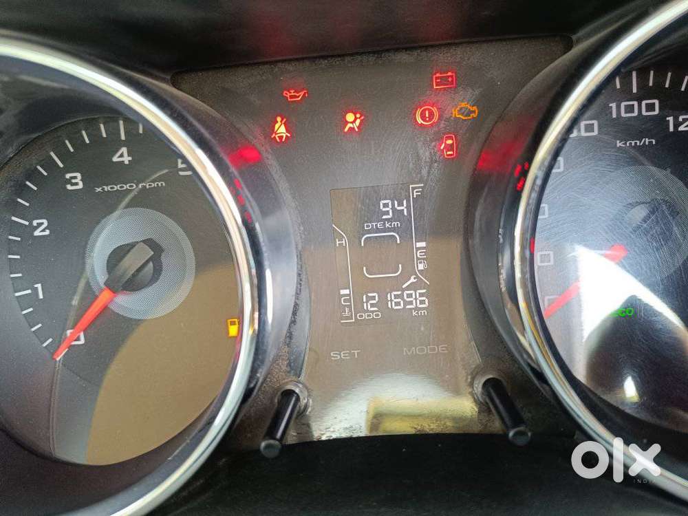 Mahindra Tuv 300 T8, 2019, Diesel