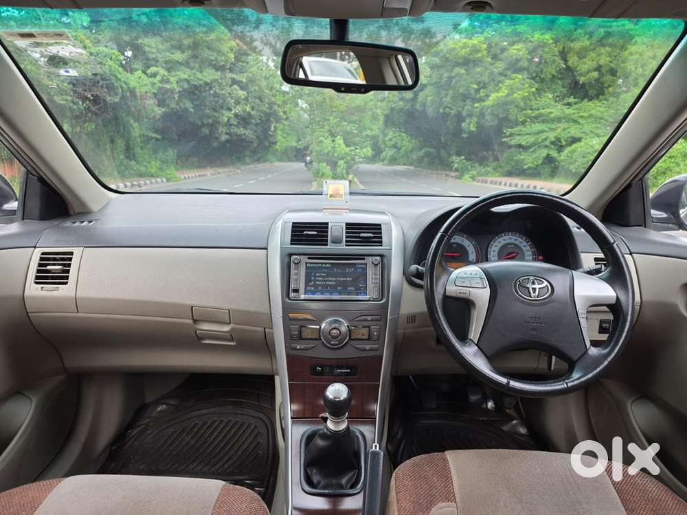 Toyota Corolla Altis 2012