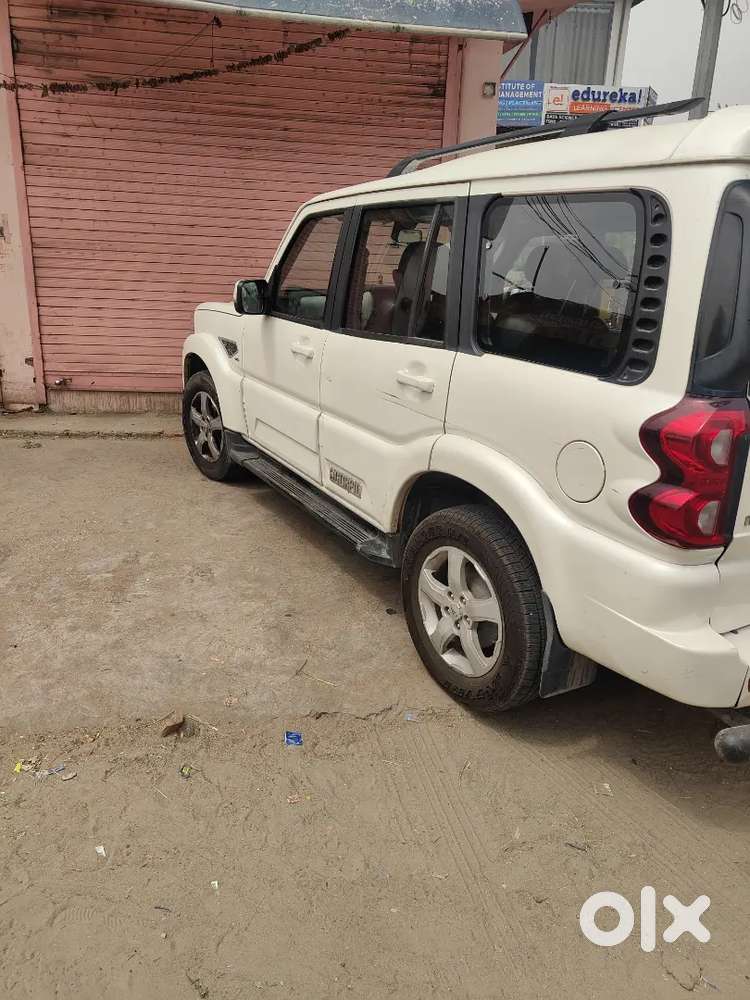 Mahindra Scorpio Classic 2018 Diesel 100000 Km Driven