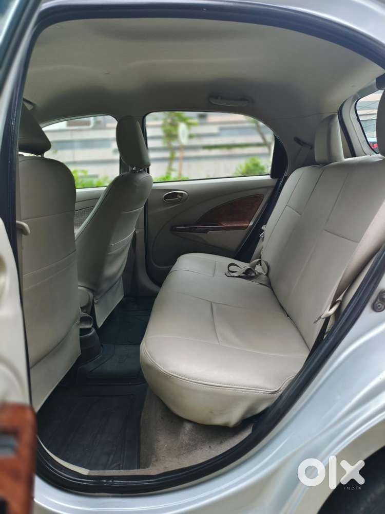 Toyota Etios Liva V Limited, 2014, Petrol