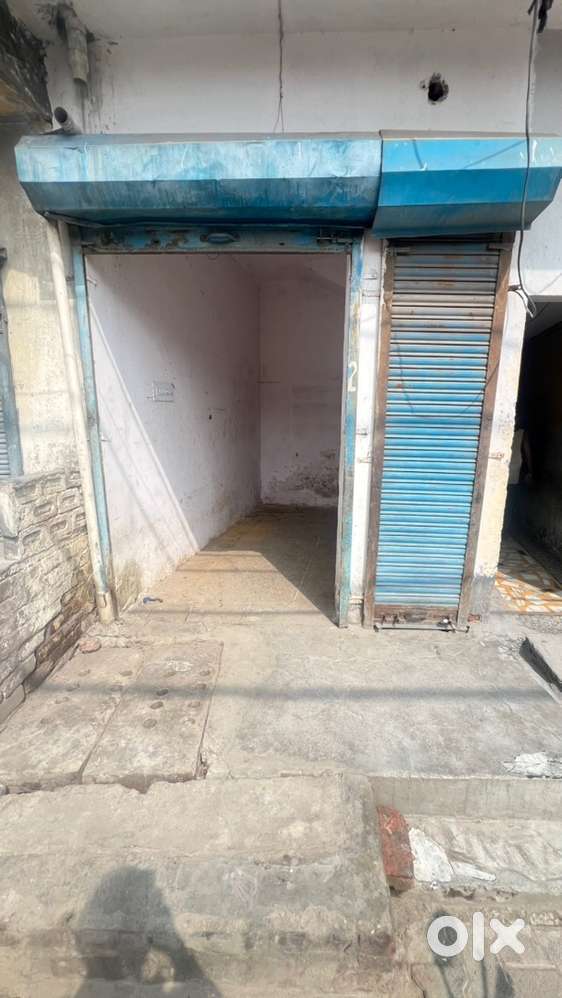 Rent shop available