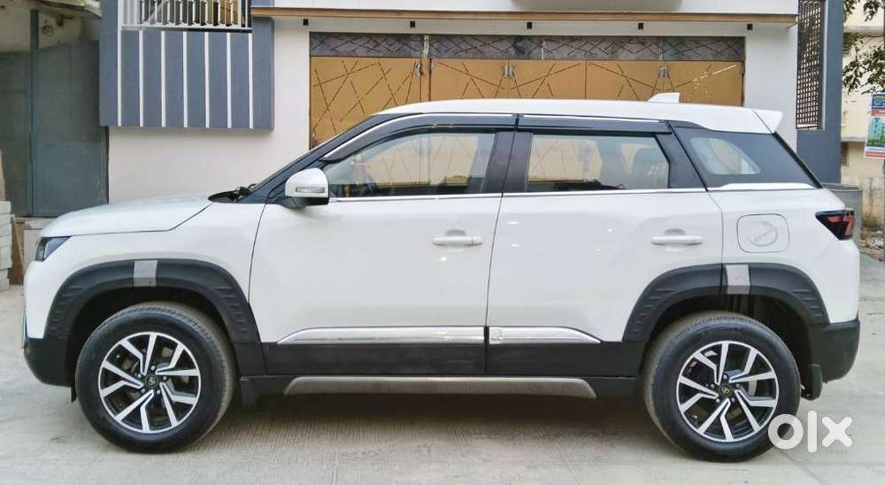 Maruti Suzuki Brezza 1.5 Vxi Smart Hybrid, 2023, Petrol