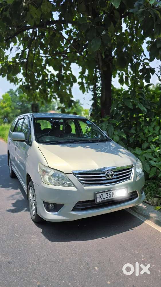 Toyota Innova 2.5 G 2012, Re Registered.