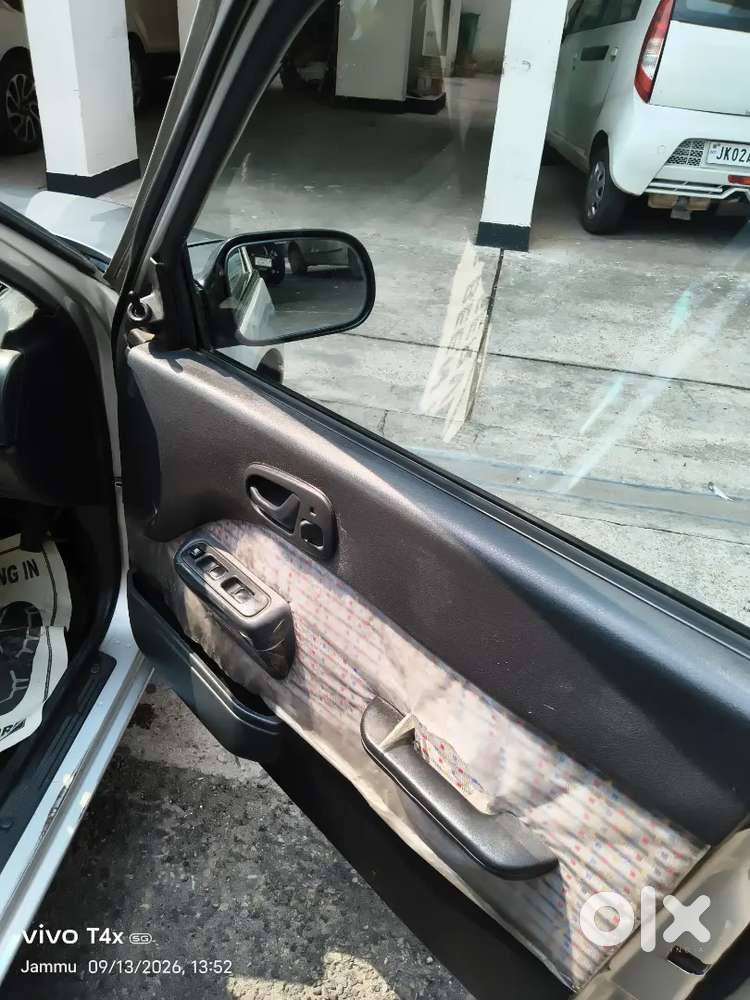 Maruti Suzuki Esteem Lxi 2005