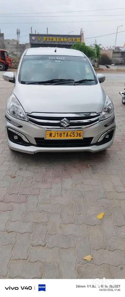 Ertiga 1.4 Vxi Abs Maruti Suzuki 2015