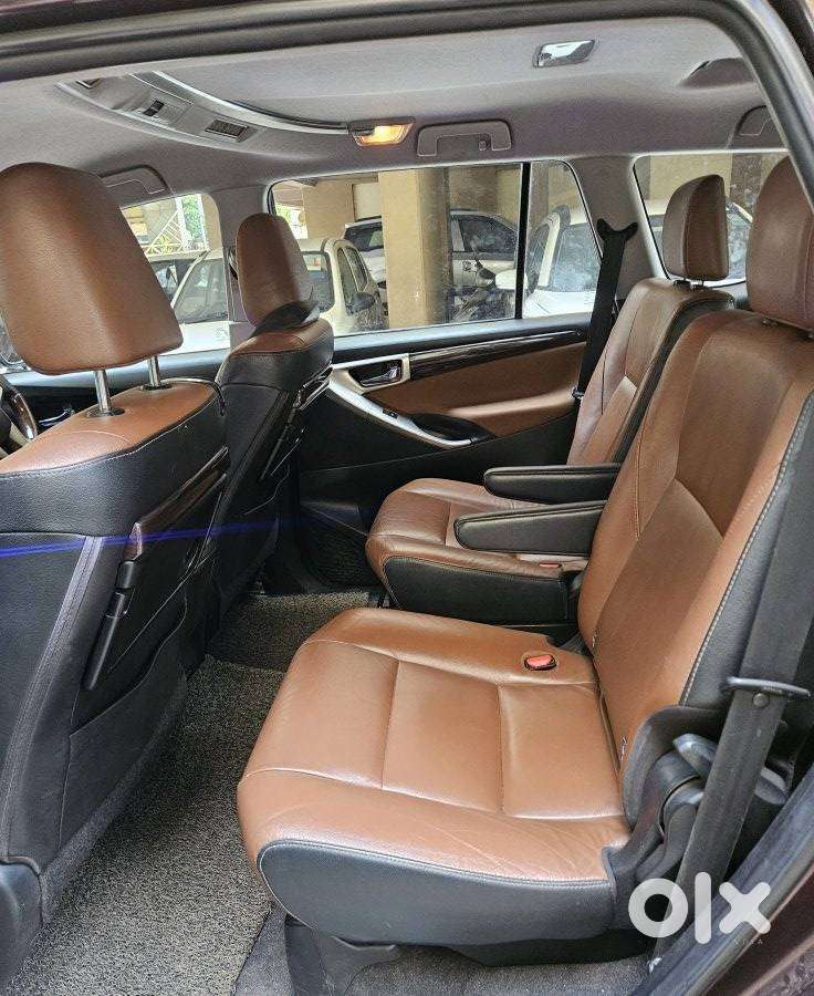 Toyota Innova Crysta 2.8z Automatic, 2016, Diesel