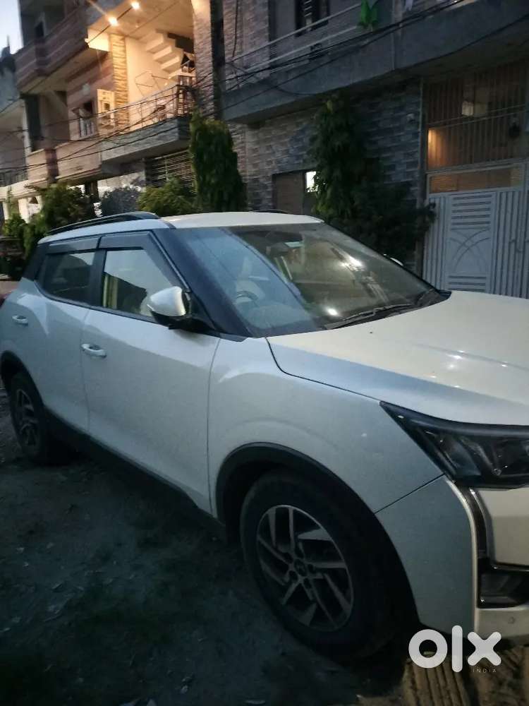 Mahindra Xuv300 Turbosport 2023 Diesel 40000 Km Driven With Sunroof.