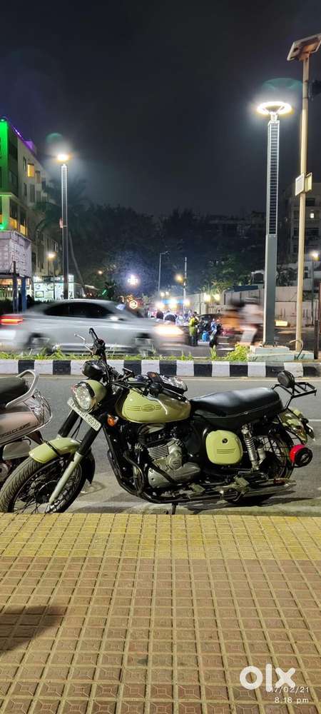 Jawa 42 35km mileage Dual exhaust